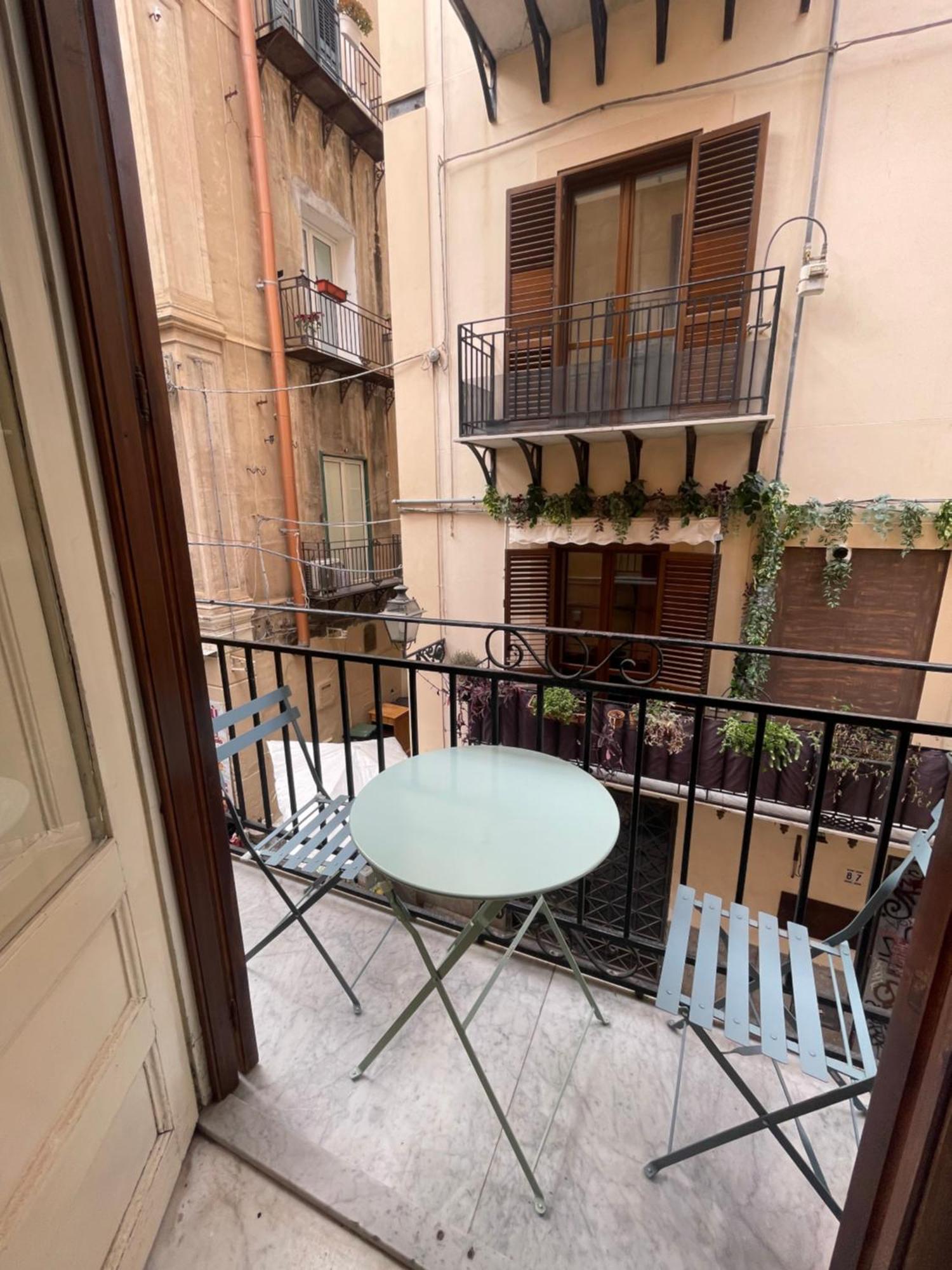 Le Colonne Del Massimo - Apartment In Front Of Massimo Theatre Palermo Esterno foto